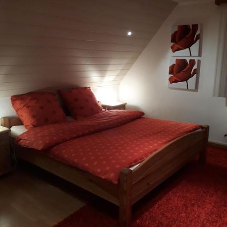 Weisseshaus 1 Hotel Бланкенхайм Екстериор снимка